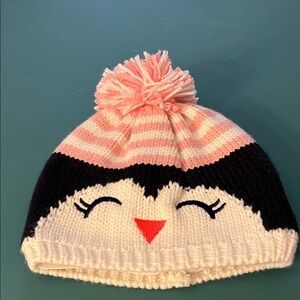 High Desert Gear child’s knit hat. Penguin face. Size S/M NWT